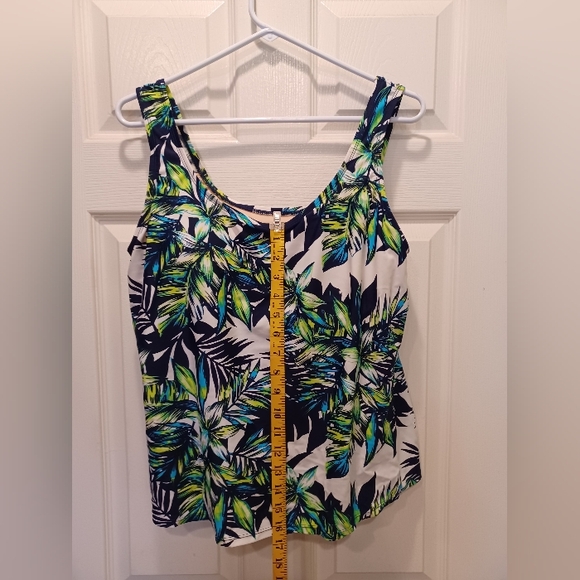 Swim suit top - Picture 1 of 3